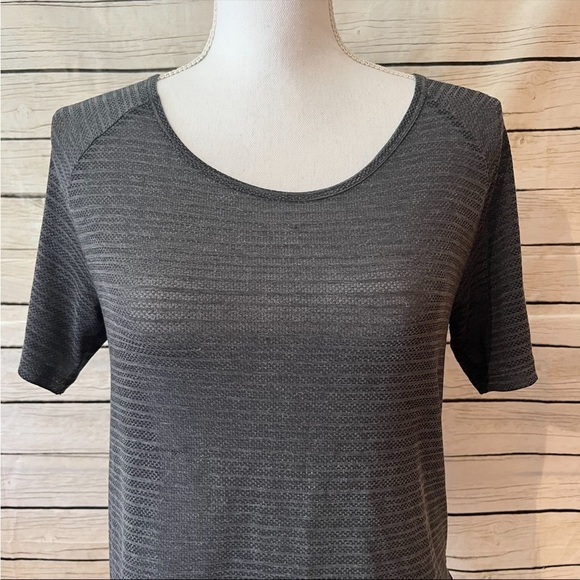 Nike DRI-FIT Knit Athletic Short Sleeve Tee Size Small - Picture 8 of 8